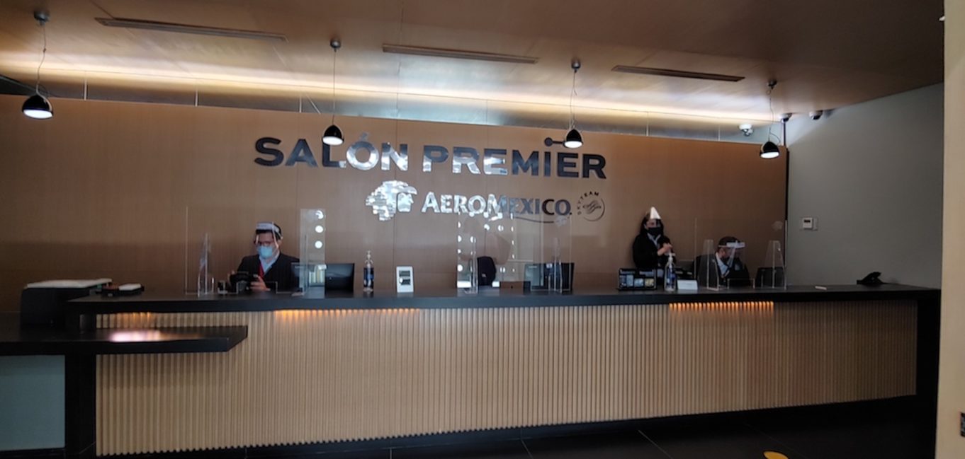 Salon Premier Aero Mexico Club Lounge - MEX International - Fly with Moxie  Travel Blog