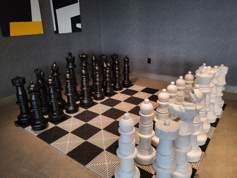 체스 말, 실내 게임 및 스포츠, 체스, 보드게임, 체스판, 테이블 게임, 게임, 벽, 실내, 바닥