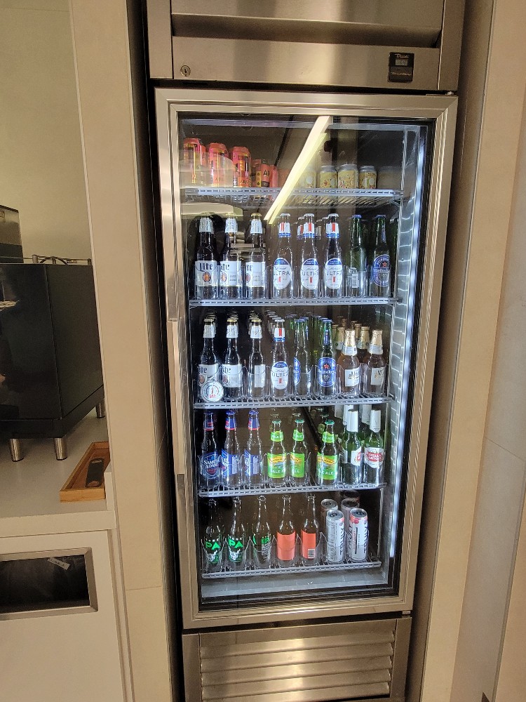 청량 음료, 병, 실내, 가전, 주방가전, 냉장고, 자판기, 슬롯 머신, 벽, 맥주, 음료