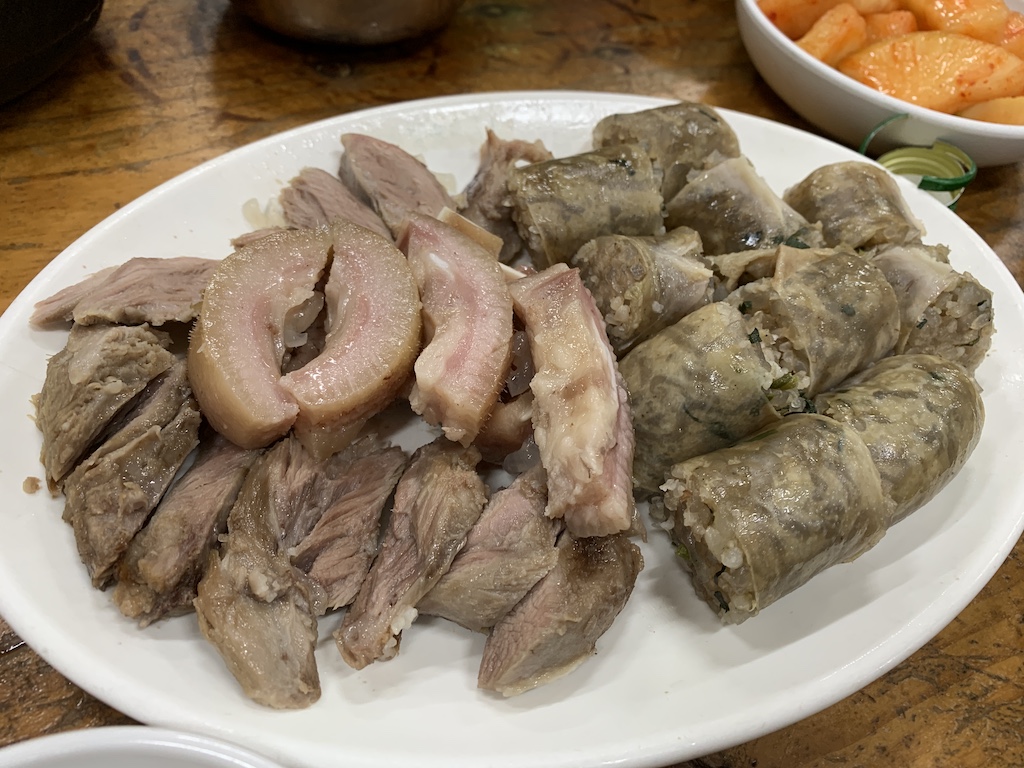 a plate of cooked meat