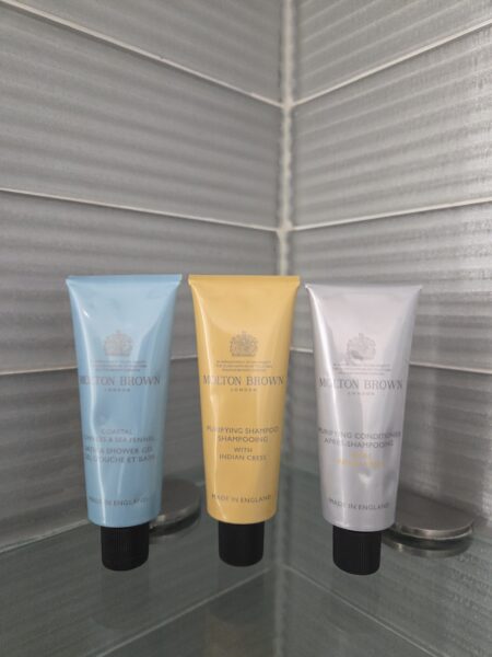 세면용품, 피부 관리, 스킨 크림, 로션, 실내