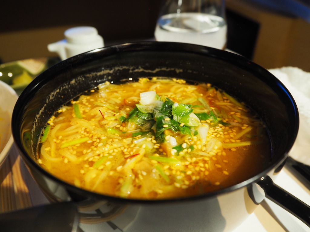 음식, 요리, 조리기구 및 제빵기구, 실내, 웍, 조리, 레시피, 주방용품, 스튜, 가라히, 수프, 프라이팬, 스톡, 팬, 사발, 냄비, 숟가락, 스토브