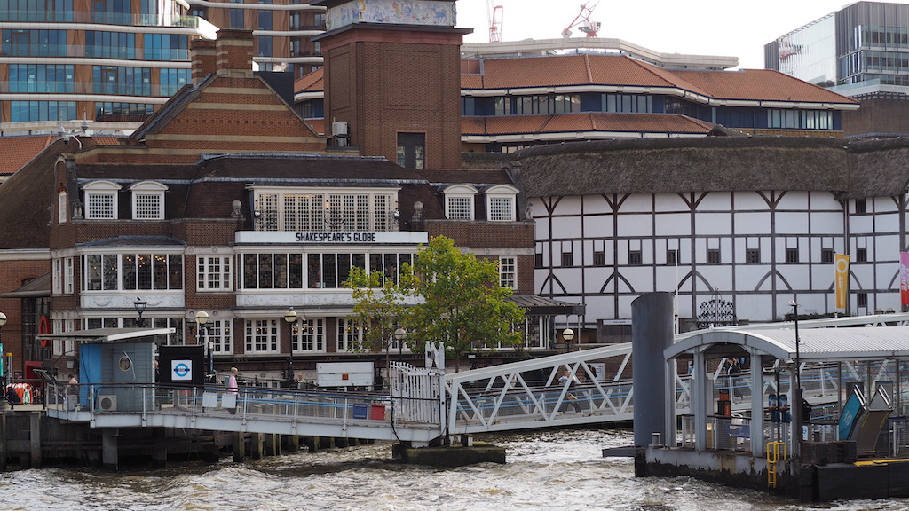 야외, 건물, 물, 하늘, 수로, 강, 채널, 창문, 차량, 호수, 운하, 교통, 보트, 다리, 시티, 독, 집, 여행