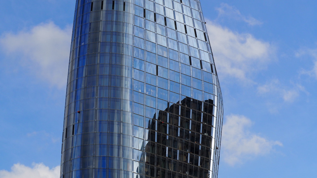 구름, 건물, 하늘, 야외, 타워 블록, 상업용 건물, 낮시간, 타워, 수도권, 대도시, 마천루, 본사, 도시 지역, 시티, 건축물, 블루, 큰