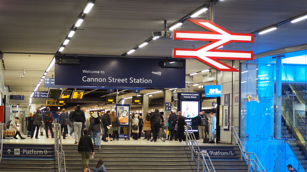 건물, 천장, 계단, 쇼핑몰, 사람, 실내, 사람들, 기차