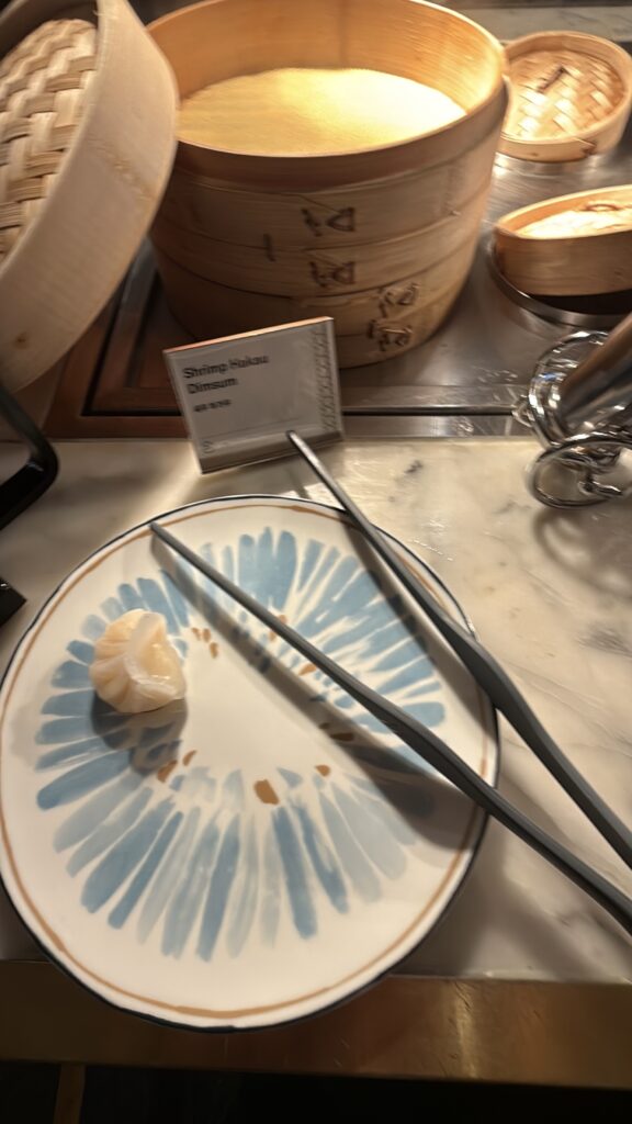 테이블웨어, 주방 도구, 테이블, 접시, 식기, 서브웨어, 실내, 사발, 숟가락, 주방용품, 도자기, 은식기, 받침 접시, 양초, 칼, 음식, 커피