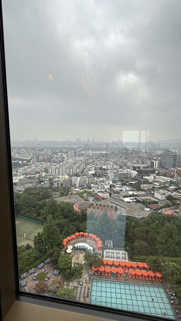 구름, 하늘, 야외, 건물, 마천루, 창문, 시티, 휴가