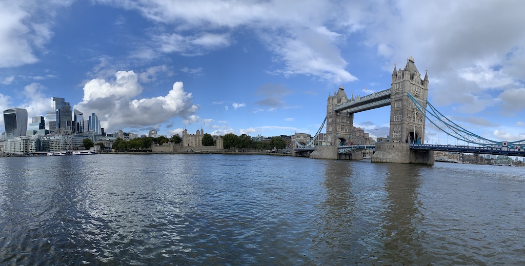 야외, 구름, 하늘, 물, 건물, 다리, 현수교, 수로, 사장교, 마천루, 강, 시티, 타워, 여행