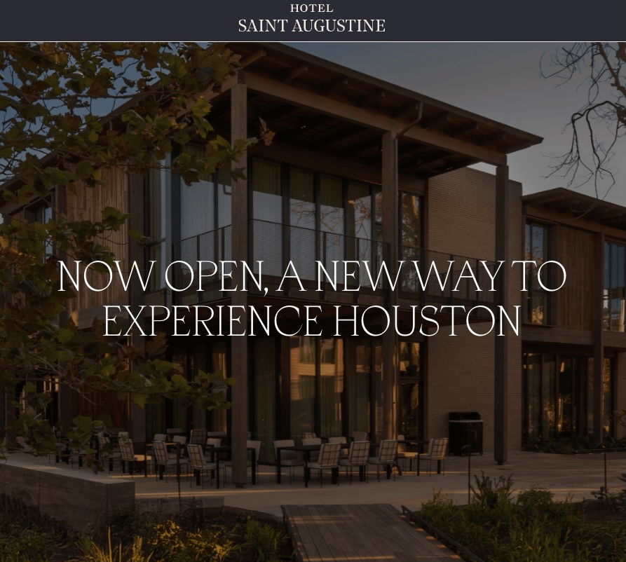 나무, 식물, 부지, 부동산, 현관, 건물, 야외, 텍스트, 스크린샷, 집