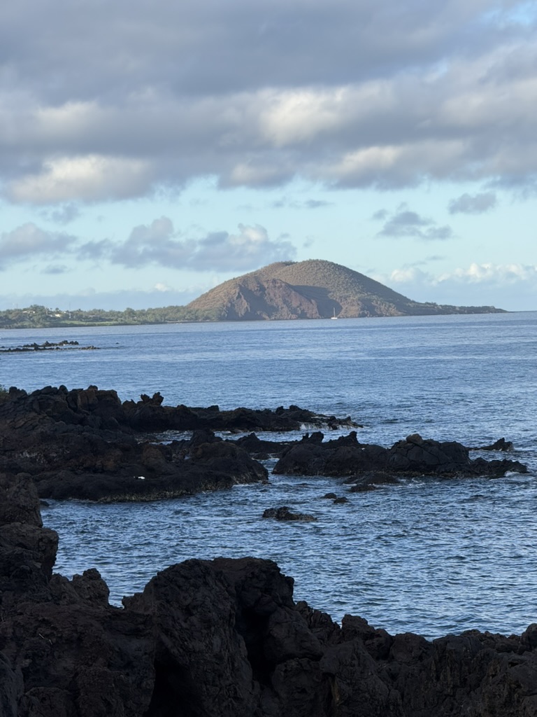 구름, 야외, 하늘, 물, 자연, 곶, 해안 및 해양 지형, 경치, 연안, 바다, 해변, 헤드랜드, 물줄기, 호수, 소리, 스커리, 해안, 만, 바위, 대양, 섬, 산