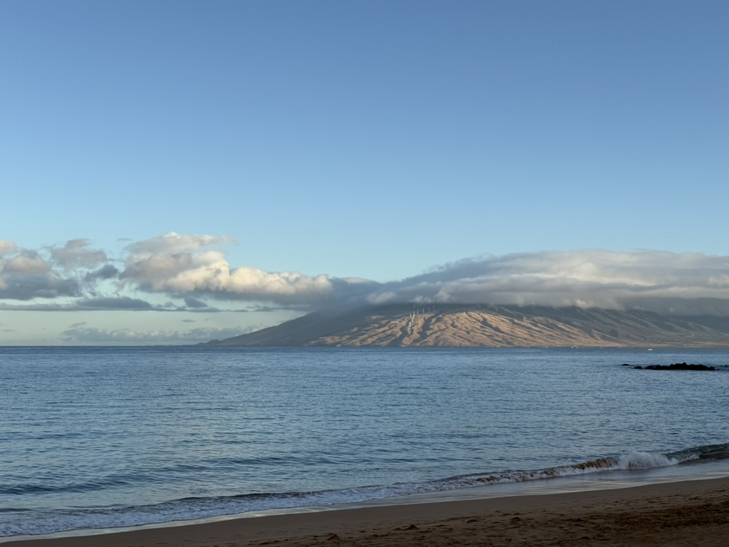 자연, 야외, 하늘, 구름, 물, 수평선, 해안 및 해양 지형, 산, 경치, 소리, 연안, 호수, 고요한, 곶, 바다, 해변, 해안, 대양, 모래, 섬