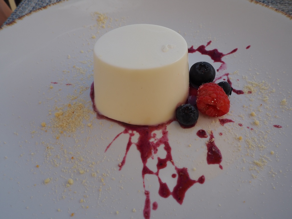 낙농, 디저트, 달콤함, 접시, 케이크, 크림, 베리, 판나 코타, 화이트, 실내, 음식