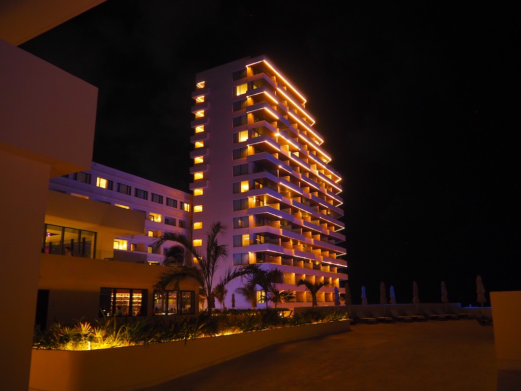 하늘, 건물, 야외, 밤, 조명, 빛, 호텔, 혼용, 건축물, 시티