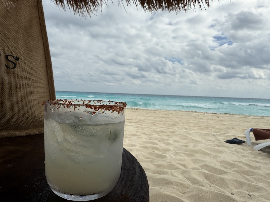 야외, 하늘, 음료, 구름, 물, 해변, 지상, 자연, 휴가