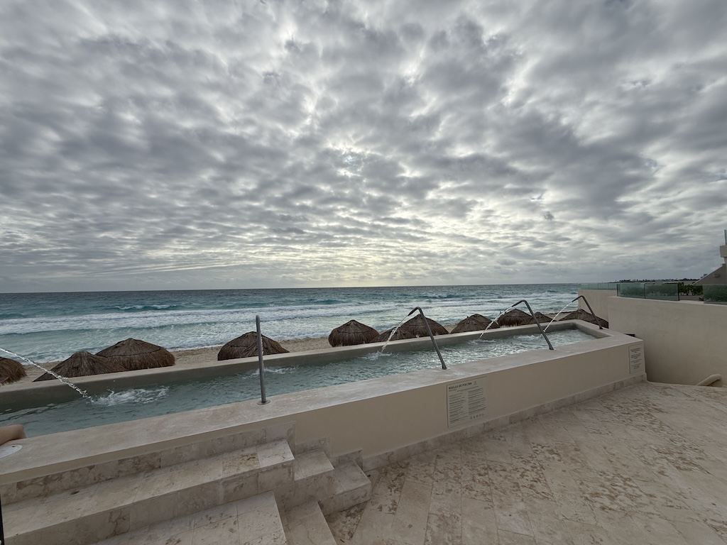 구름, 하늘, 야외, 물, 해변, 지상, 연안, 경치, 해안, 바위, 모래가 있는, 자연, 흐린, 바다