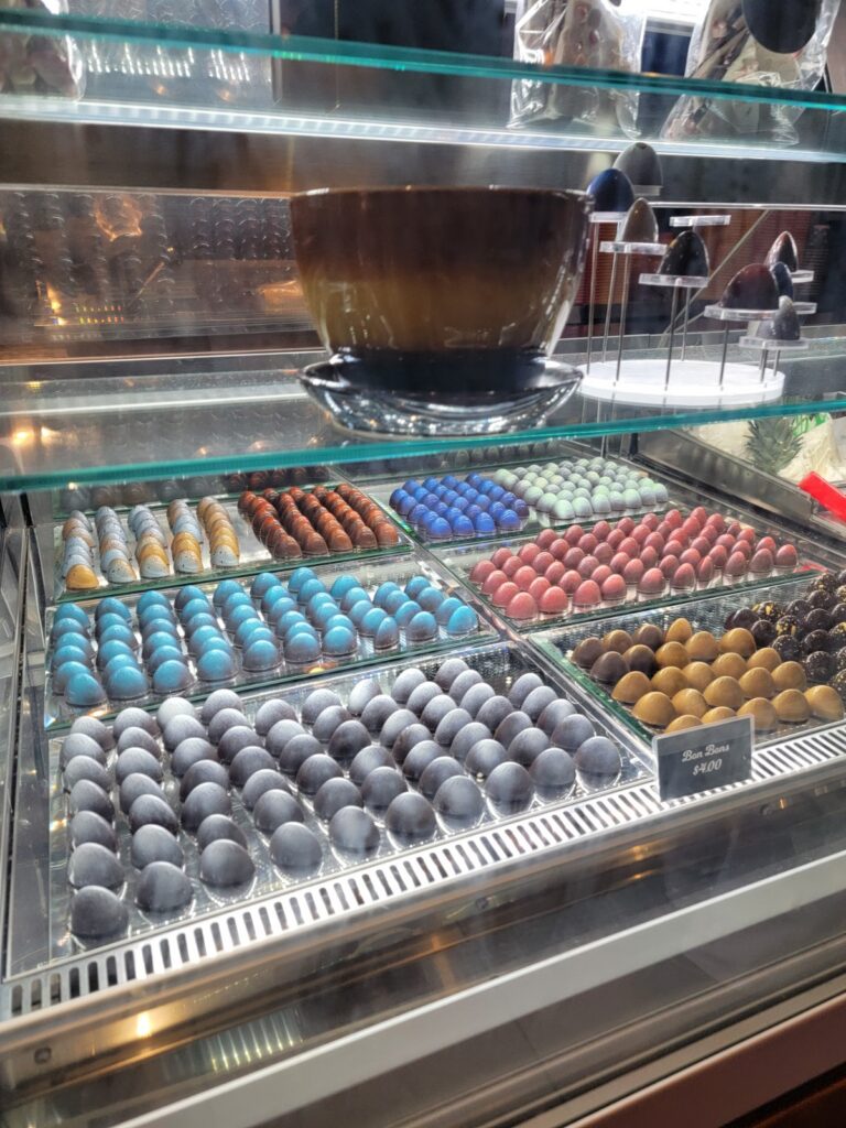 스낵, 도넛, 베이커리, 패스트푸드, 실내, 디스플레이, 매장, 음식, 페이스트리, 판매, 트레이, 숍