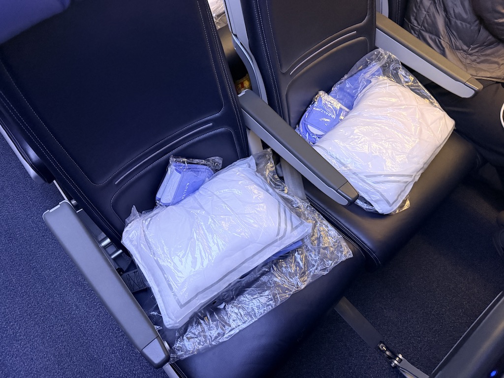 실내, 자동차, 의자