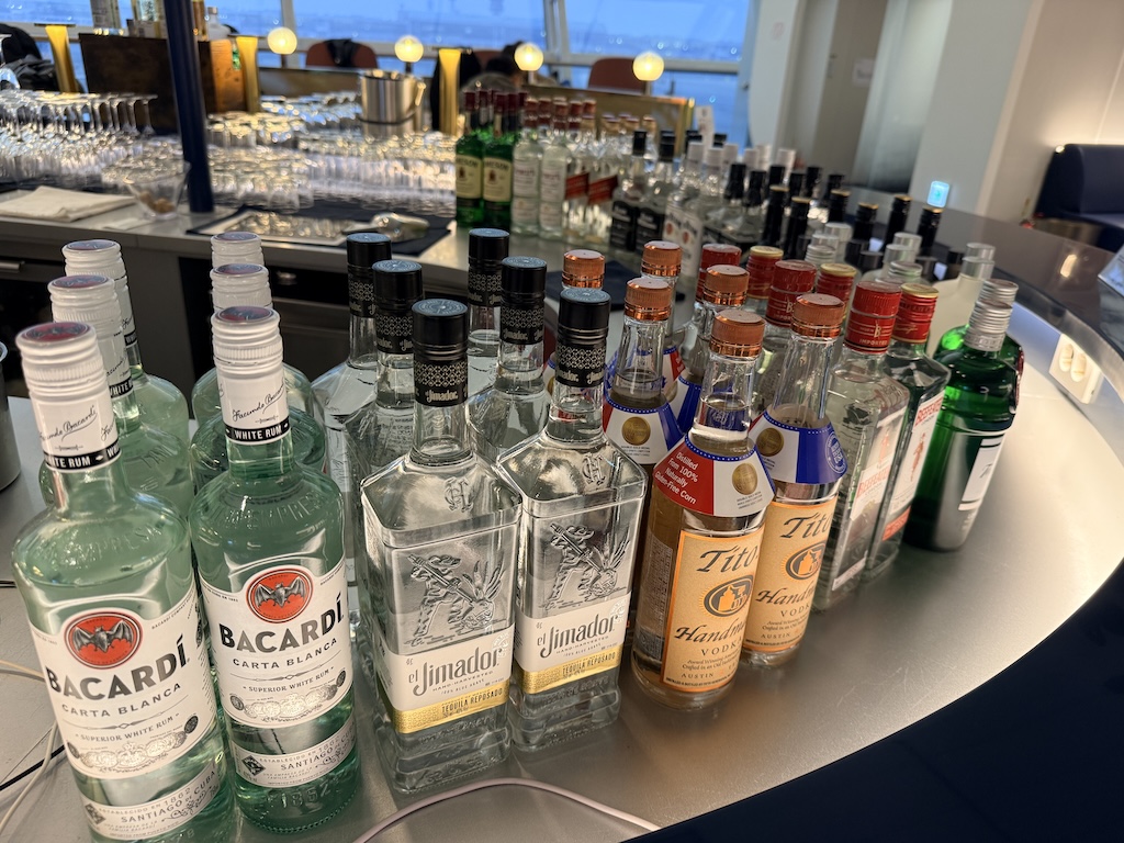 실내, 음료, 유리병, 용액, 병