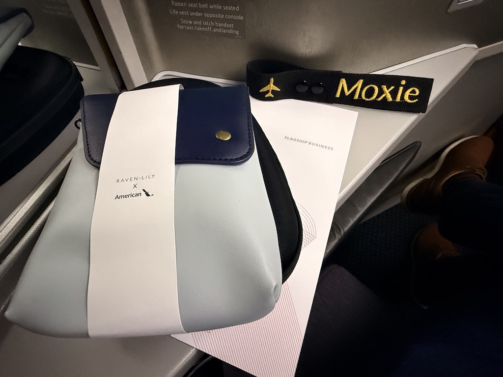 텍스트, 영수증, 실내