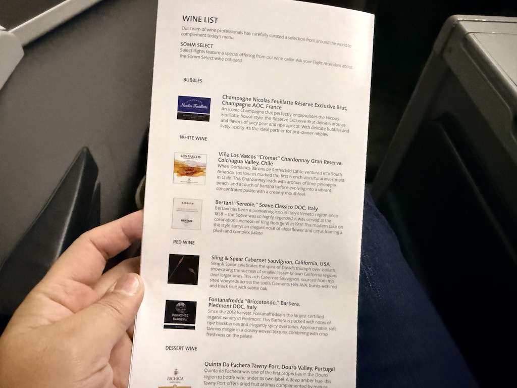 텍스트, 스크린샷, 인쇄, 실내, 사람