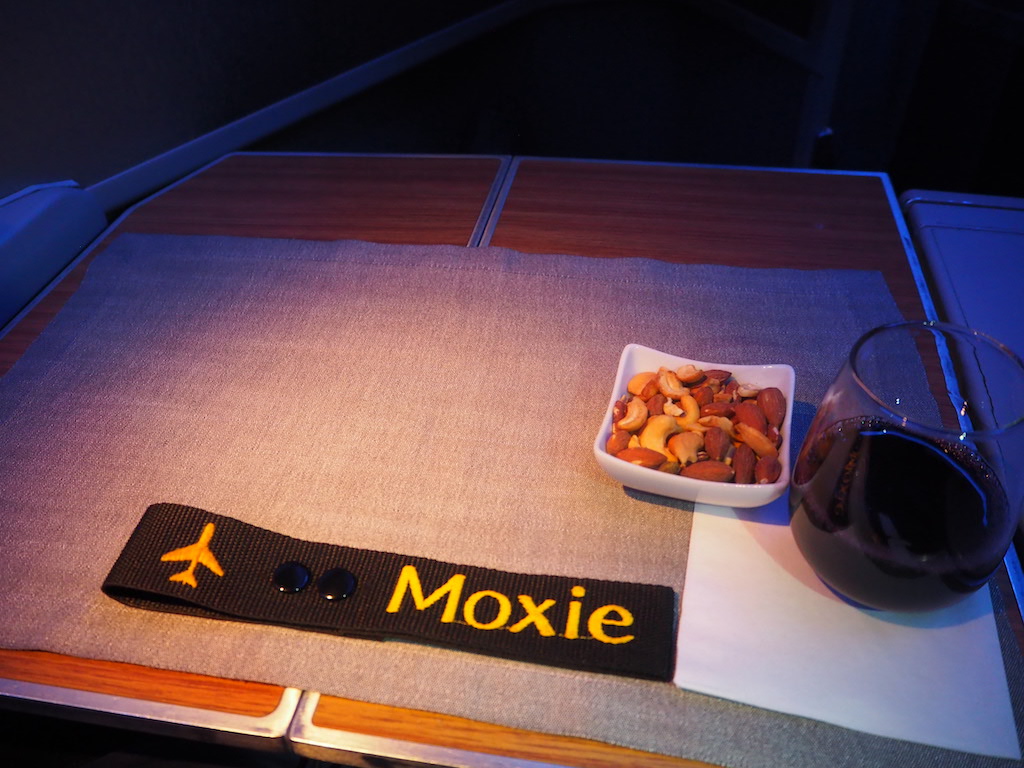 테이블, 음료, 패스트푸드, 음식, 테이블웨어, 실내, 용기