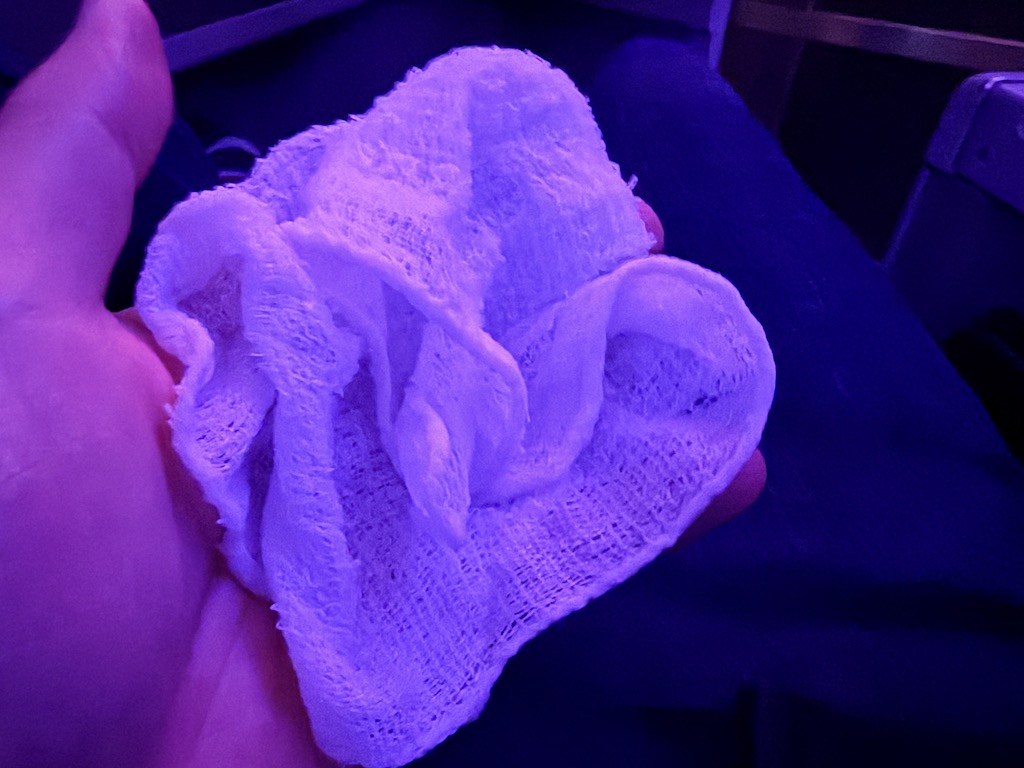 바이올렛색, 보라색, 실내