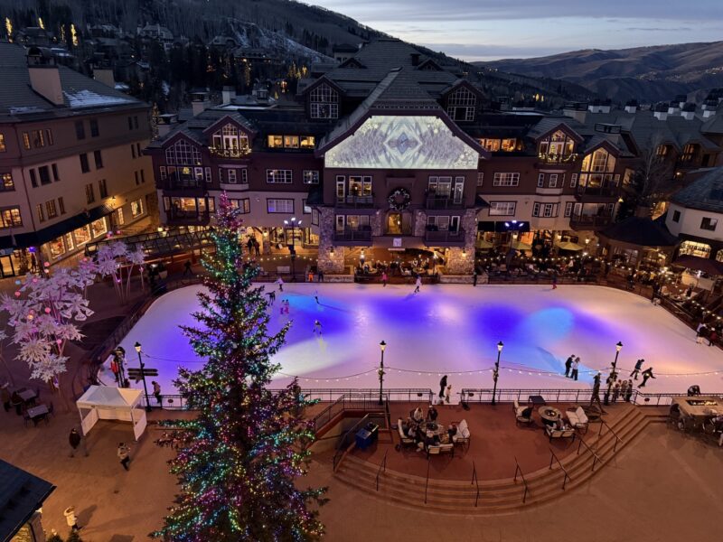 크리스마스 트리, 나무, 건물, 하늘, 크리스마스, 야외, 산, 링크, 리조트, 겨울, 경치