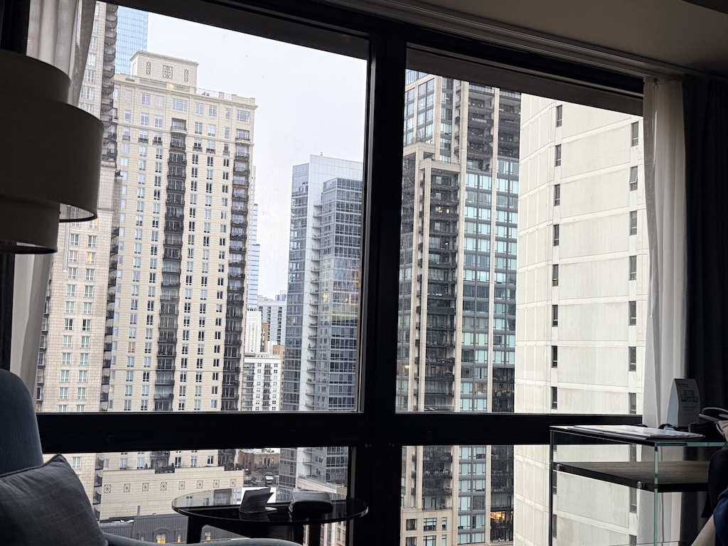 건물, 창문, 가구, 상업용 건물, 타워 블록, 실내, 야외, 시티, 오피스, 의자