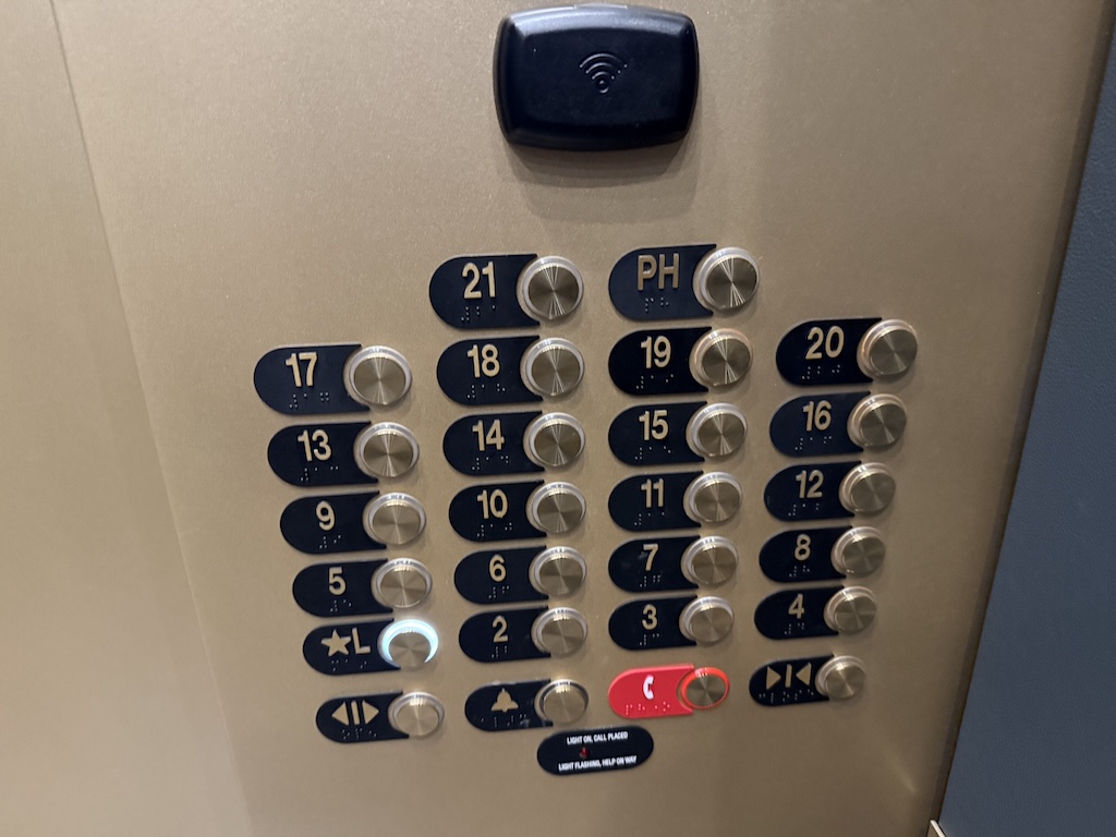 엘리베이터, 실내